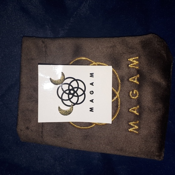 💍4/$40📿Moon Earrings - Picture 1 of 3